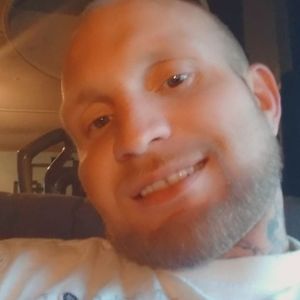 Meet your Posher, Dustin